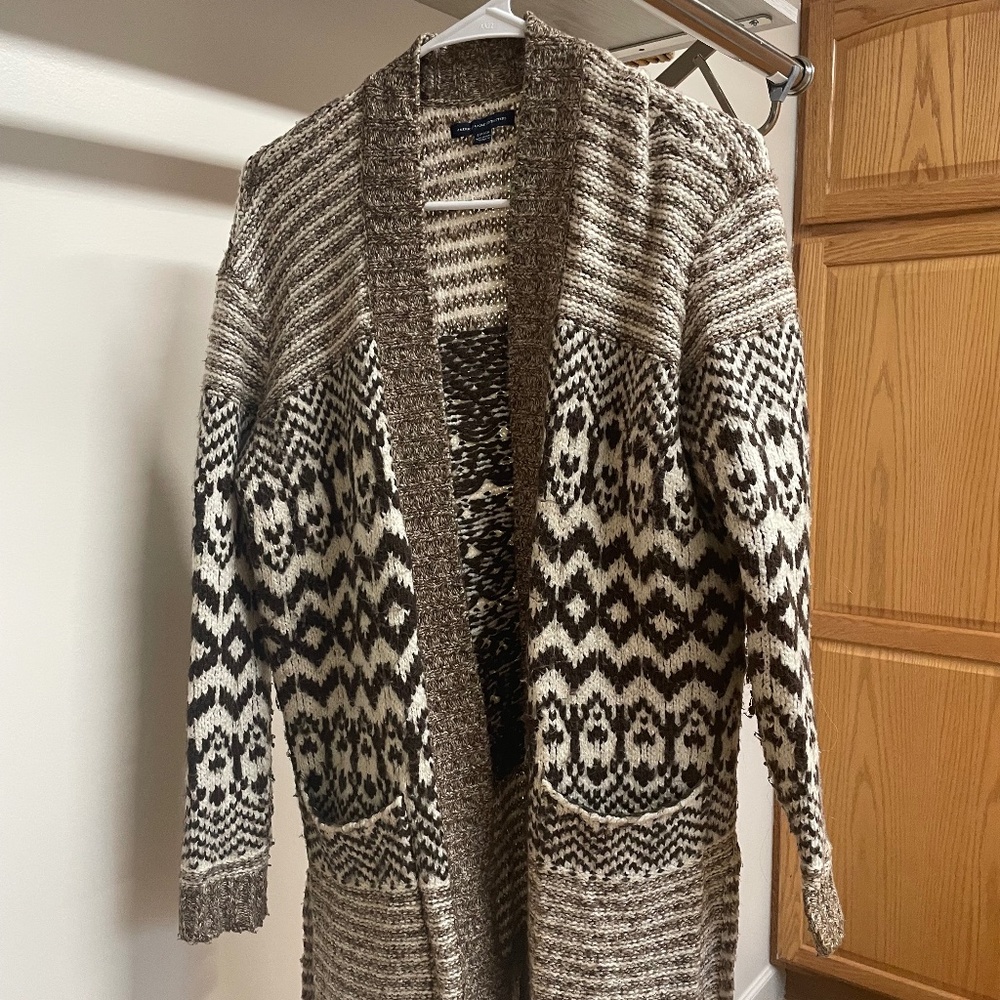 American Eagle Sweater